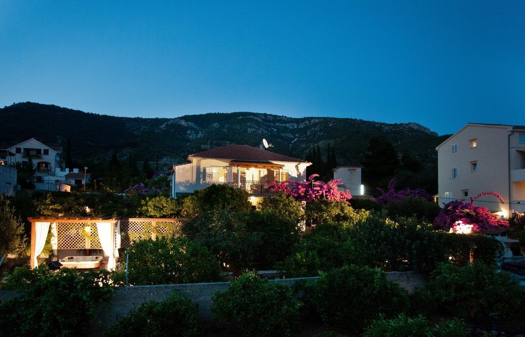 Villa Kamenica Komiža Esterno foto